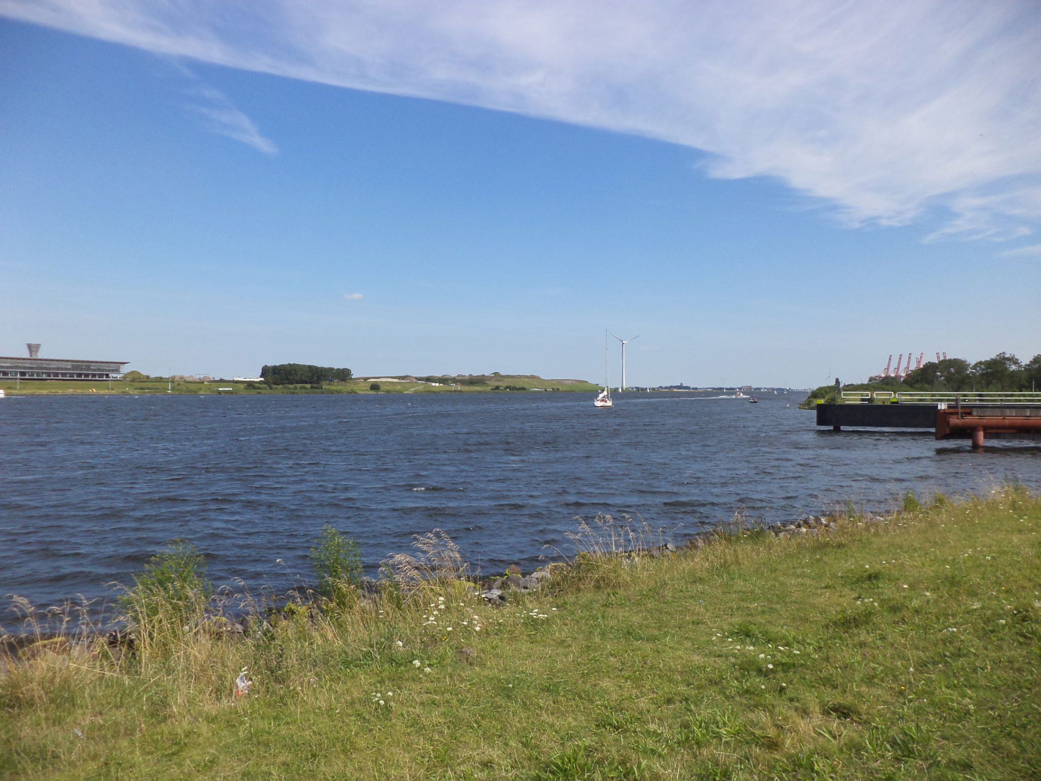 het Amsterdam-Rijn kanaal (denk ik)